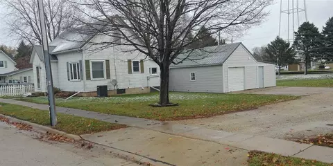 324 Main St, Plainfield, IA 50666 photo 2