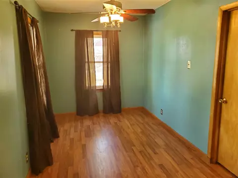 715 Upton Ave, Waterloo, IA 50701 photo 17