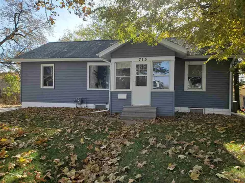715 Upton Ave, Waterloo, IA 50701 photo 1