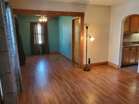715 Upton Ave, Waterloo, IA 50701 photo 4