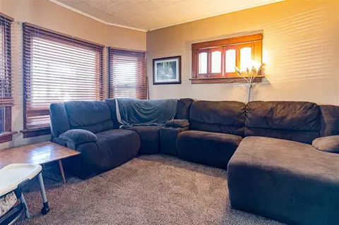 928 Bertch Ave, Waterloo, IA 50701 photo 4