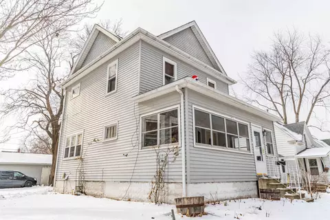 928 Bertch Ave, Waterloo, IA 50701 photo 3