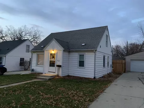 1167 E Mitchell, Waterloo, IA 50702 photo 1