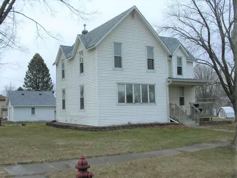 403 Maple St, Osage, IA 50461 photo 2