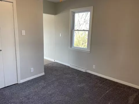 459 S Hackett Rd, Waterloo, IA 50701 photo 7