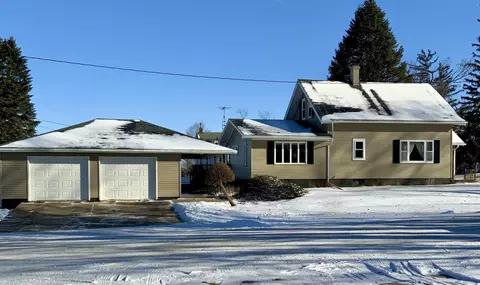 701 5th St, Gladbrook, IA 50635 photo 3