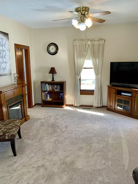 701 5th St, Gladbrook, IA 50635 photo 6