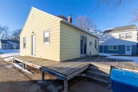 845 Maxwell St, Waterloo, IA 50701 photo 4