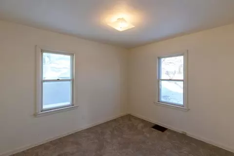 845 Maxwell St, Waterloo, IA 50701 photo 14
