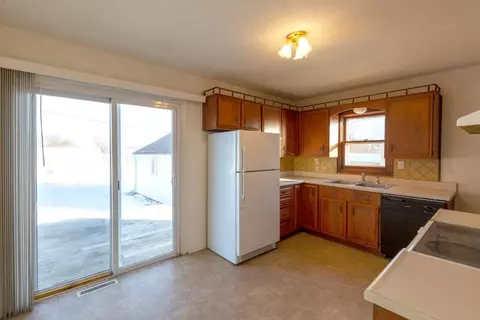 845 Maxwell St, Waterloo, IA 50701 photo 9