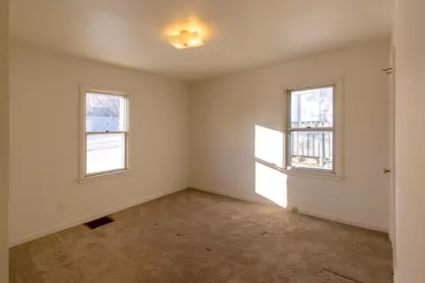 845 Maxwell St, Waterloo, IA 50701 photo 12