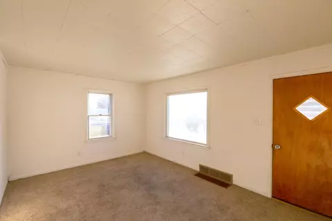 845 Maxwell St, Waterloo, IA 50701 photo 6