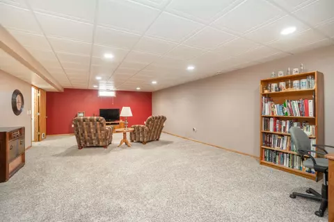 5102 Millenium Dr, Cedar Falls, IA 50613 photo 22