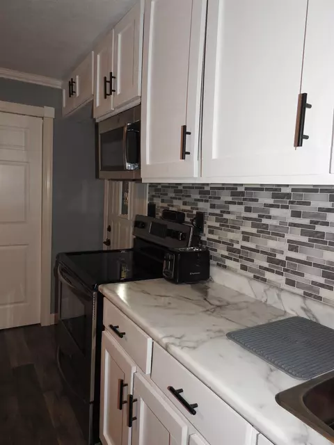 130 N 3rd St, Maynard, IA 50655 photo 5