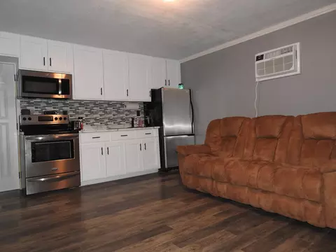 130 N 3rd St, Maynard, IA 50655 photo 3
