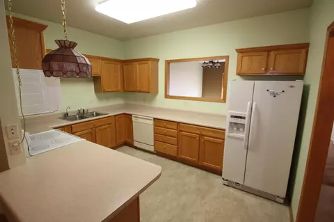 4405 Reflection Ln, Waterloo, IA 50701 photo 2