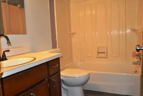 1901 Upton Ave, Waterloo, IA 50701 photo 2