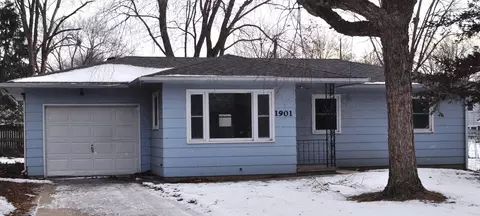 1901 Upton Ave, Waterloo, IA 50701 photo 1