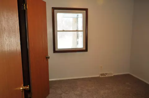 1901 Upton Ave, Waterloo, IA 50701 photo 5
