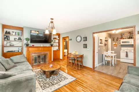 808 W 3rd St, Sumner, IA 50674 photo 3
