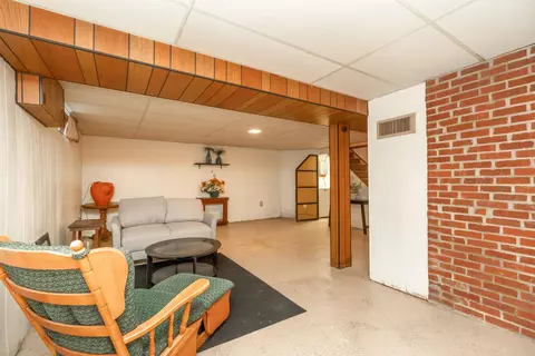 808 W 3rd St, Sumner, IA 50674 photo 18