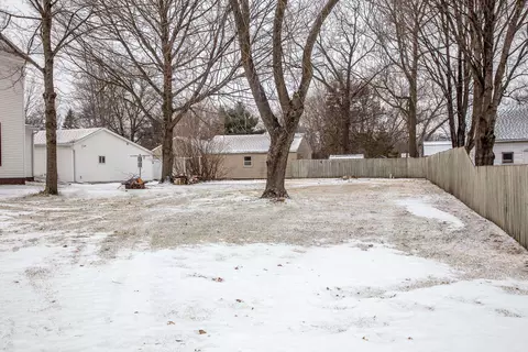 514 E Washington St, Shell Rock, IA 50670 photo 5