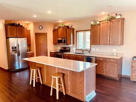 1708 E Hills Rd, Decorah, IA 52101 photo 4