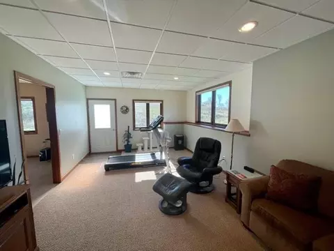 1708 E Hills Rd, Decorah, IA 52101 photo 11