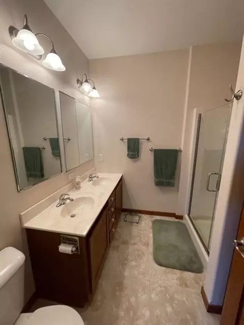 1708 E Hills Rd, Decorah, IA 52101 photo 8