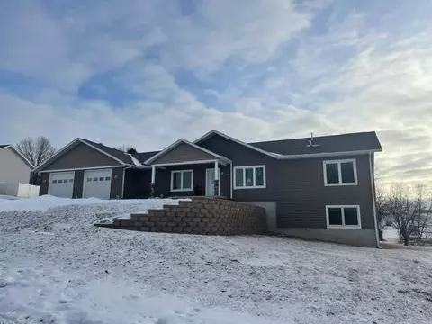 1708 E Hills Rd, Decorah, IA 52101 photo 1