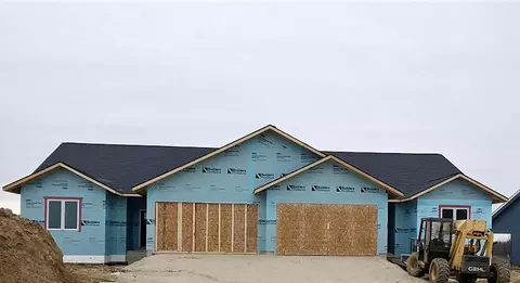 2408 Red Oak Rd, Decorah, IA 52101 photo 2