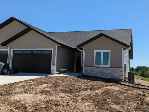2408 Red Oak Rd, Decorah, IA 52101 photo 1