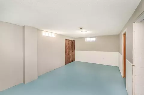 147 S Hackett Rd, Waterloo, IA 50701 photo 22