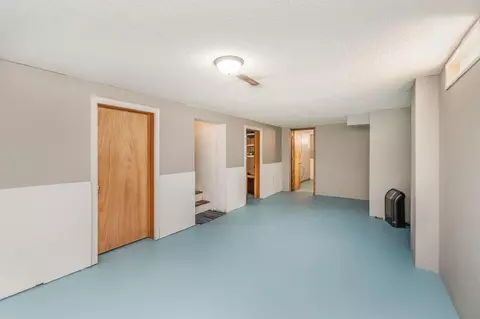 147 S Hackett Rd, Waterloo, IA 50701 photo 21