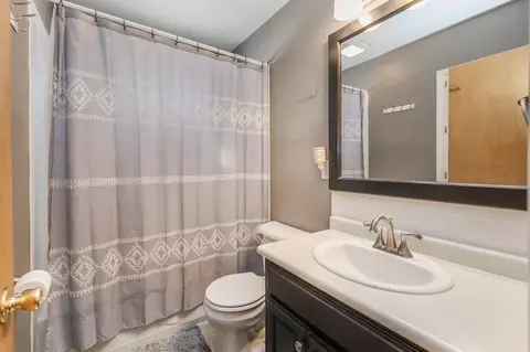 147 S Hackett Rd, Waterloo, IA 50701 photo 17