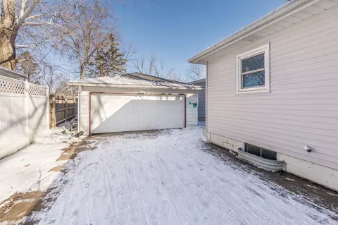 147 S Hackett Rd, Waterloo, IA 50701 photo 30