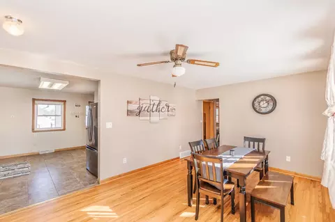147 S Hackett Rd, Waterloo, IA 50701 photo 5