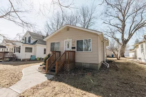 726 Wallgate Ave, Waterloo, IA 50701 photo 2