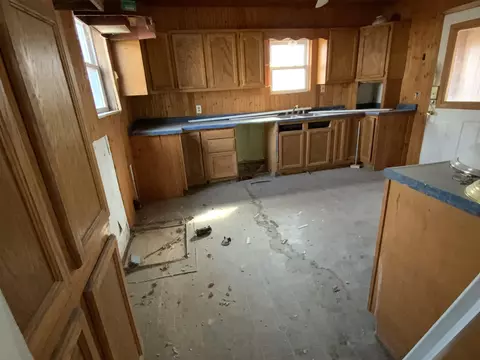 103 E Logan Ave, New Hampton, IA 50659 photo 5