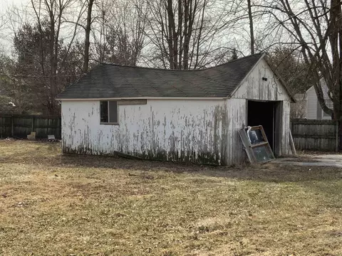 103 E Logan Ave, New Hampton, IA 50659 photo 3