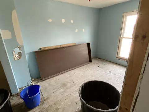 103 E Logan Ave, New Hampton, IA 50659 photo 6