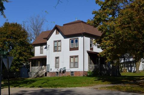402 1st Ave NE, Oelwein, IA 50662