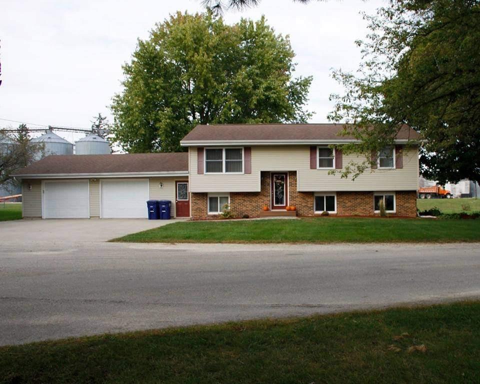 410 Main St, Lamont, IA 50650 30 Photos MLS 20221543 Movoto