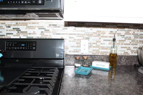 310 E 4th St, Readlyn, IA 50668 photo 9