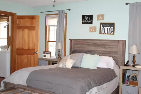310 E 4th St, Readlyn, IA 50668 photo 17