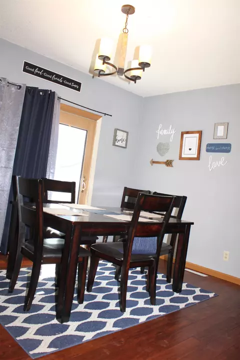 310 E 4th St, Readlyn, IA 50668 photo 7