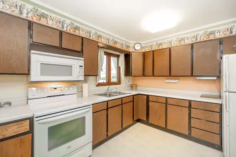 1900 Cornwall Ave, Waterloo, IA 50702 photo 7
