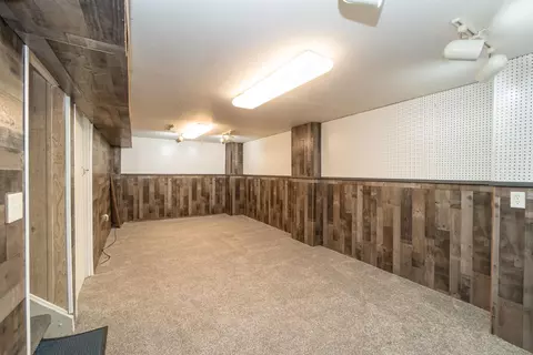 1900 Cornwall Ave, Waterloo, IA 50702 photo 19