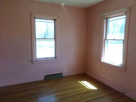 1709 E Ridgeway Ave, Waterloo, IA 50702 photo 6