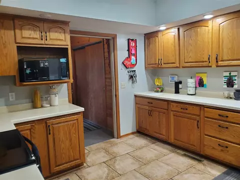 604 E 3rd Ave E Ave, Cresco, IA 52136 photo 4